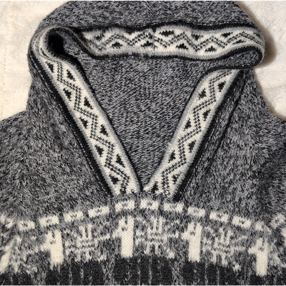 Valley Of The Awakening Crafts Wool Hooded Fringe Pullover Sweater Gray Women Xs View 4